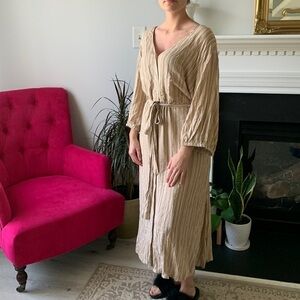 Chi soul.com Tan maxi dress size 3XL buttons down tie‎ waist lightweight